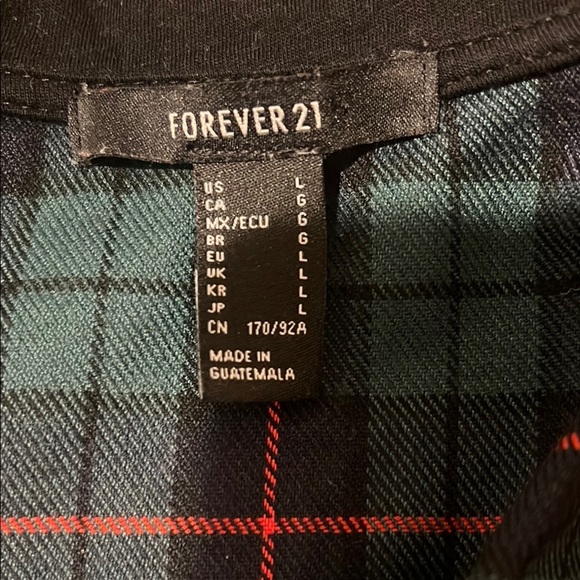 🎄Forever 21  Plaid Button-Up Women's Top - Green and Black Size Large 🎄 - Picture 15 of 16